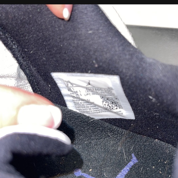 Wmns Air Jordan 11 Retro Low 'Concord Sketch' - Picture 5 of 6